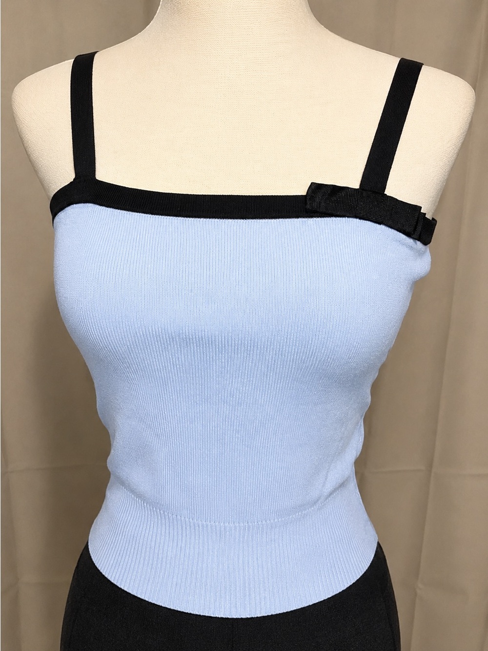Worthington‎ Light Blue Knit Cami Top Black Trim Bow Accent Size Small